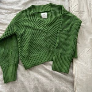 Abercrombie sweater - BRAND NEW / NEVER WORN. perfect for fall!